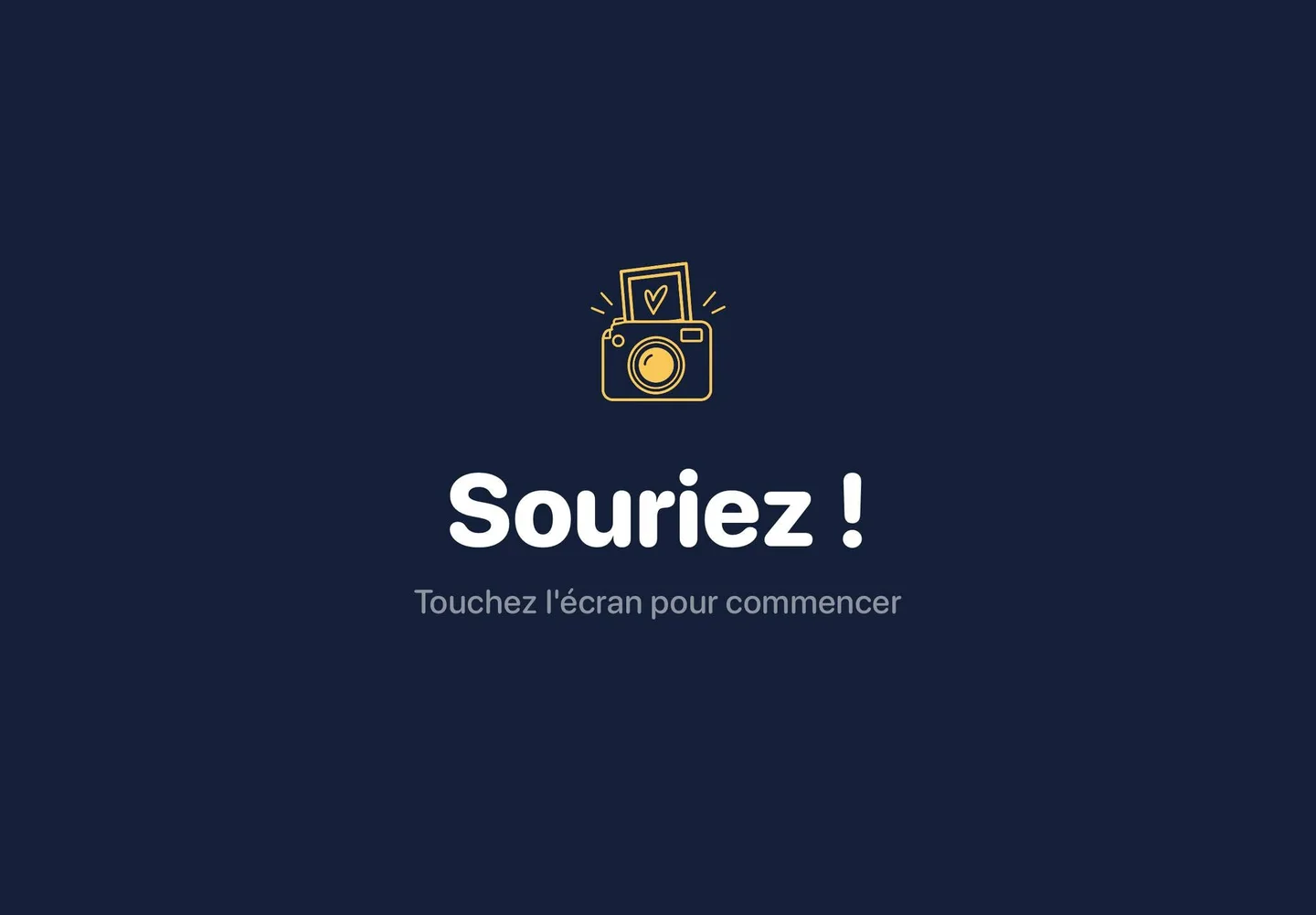 Photily booth welcome screen: “Smile! Tap the screen to start” (app shown in French)